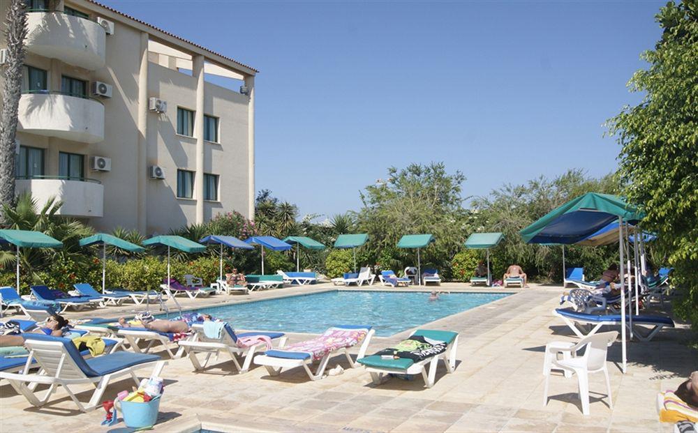 Mandalena Hotel Apartments Протарас Екстериор снимка