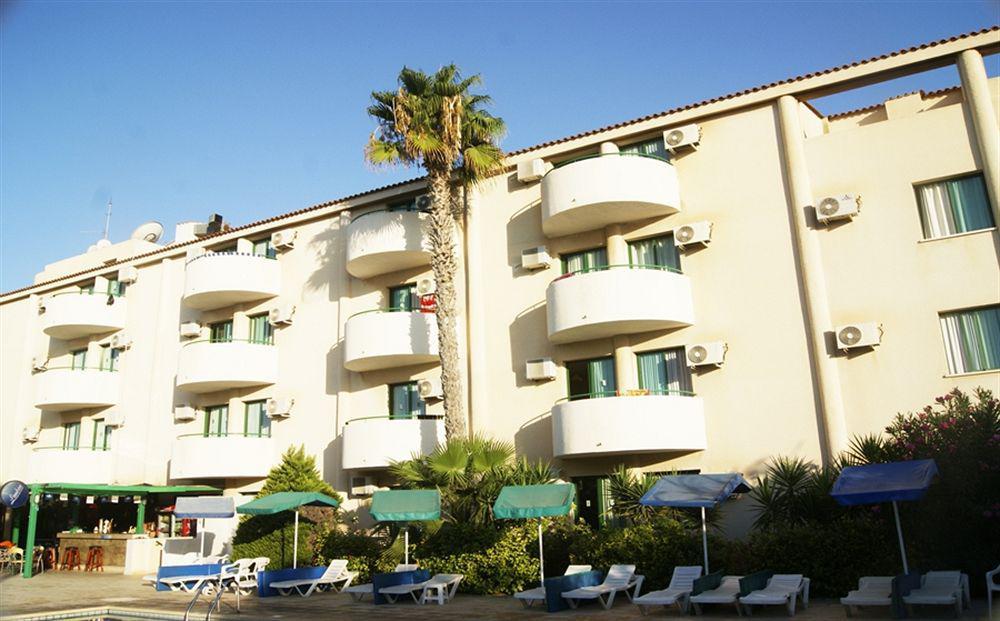 Mandalena Hotel Apartments Протарас Екстериор снимка