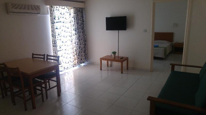 Mandalena Hotel Apartments Протарас Екстериор снимка