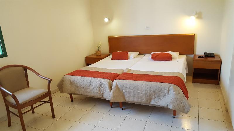 Mandalena Hotel Apartments Протарас Екстериор снимка