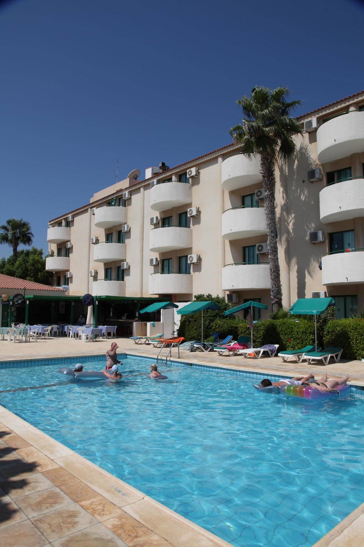 Mandalena Hotel Apartments Протарас Екстериор снимка